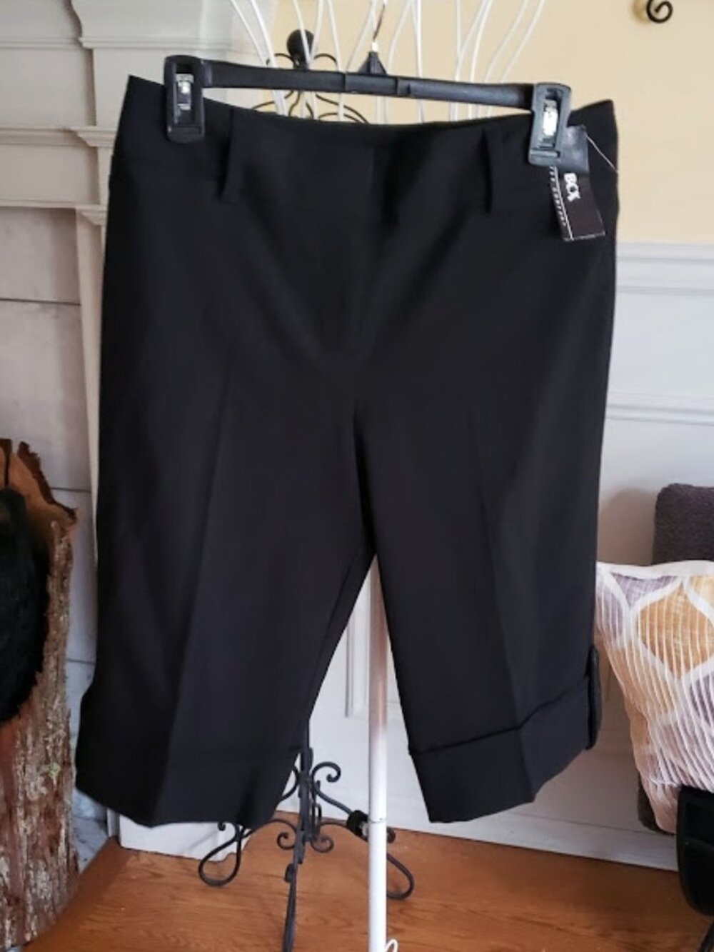 NWT BCX Byer Jr sz 9 black Long shorts